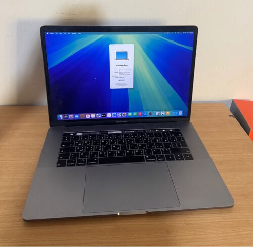 MacBook Pro core i7 , ram 16 , 500 