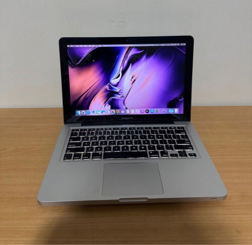 MacBook Pro core i5 , original 