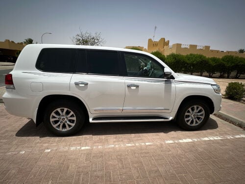 Immaculate condition Land Cruiser