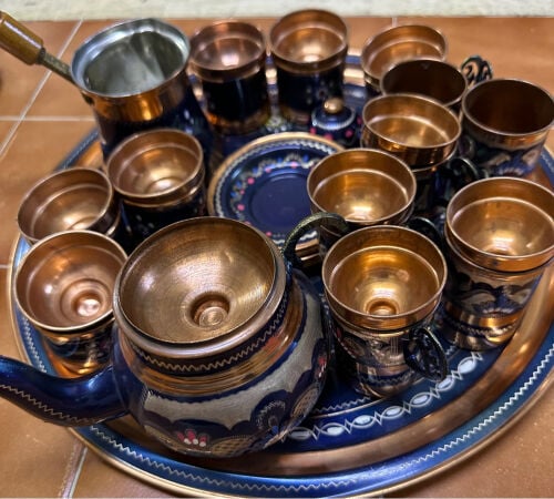 صينية اكواب شاي وقهوة من النحاس
