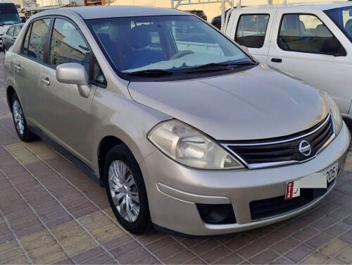 nissan tida 2012 less kilometer wit