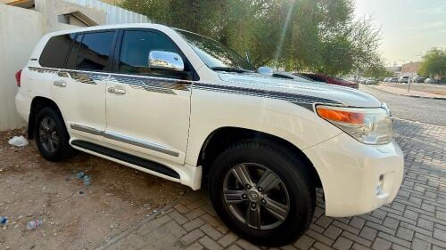 Toyota Land Cruiser GXR V8 2014