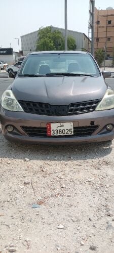 Nissan tiida