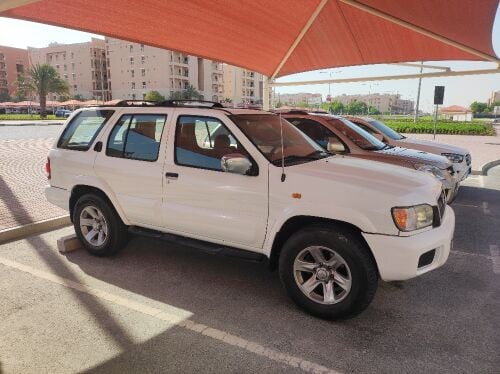 2001 model Nissan pathfinder