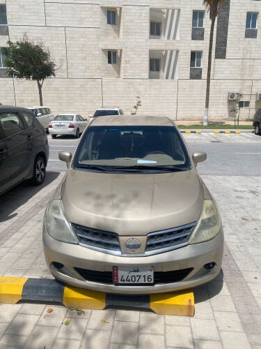 Nissan tida