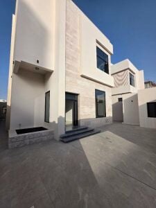 للبيع فيلا جديده مودرن/ الثمامه