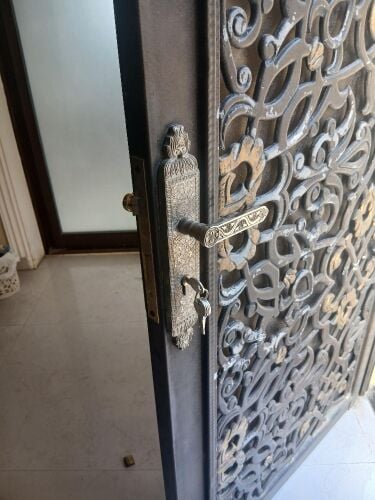 Door lock installation 
Maintenanc