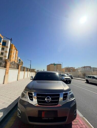 NISSAN PATROL PLATINUM METALIC GRY