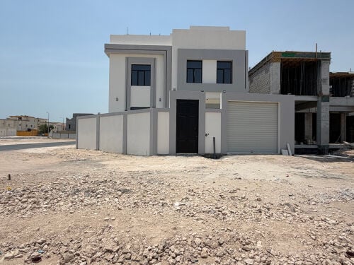 للبيع فيلا الوكره تشطيب سوبر 