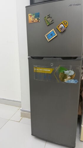 ثلاجة بحالة ممتازه