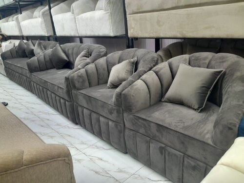 FOR SALE READYMADE SOFA 