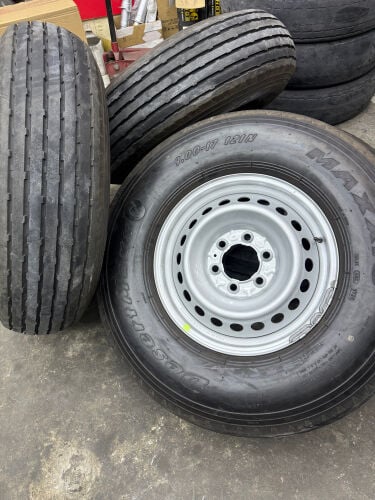 tukuma17 /maxxis tyer