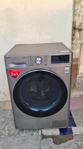 LG 9/6 kg washing machine