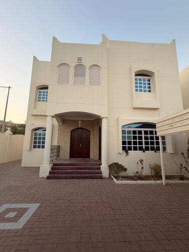 فيلا من دورين المطار العتيق 