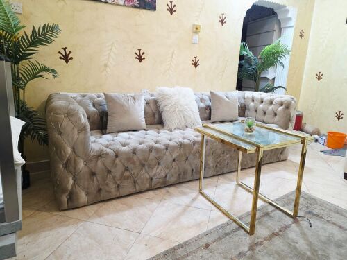 like new Sofa 4 setar 1 pis