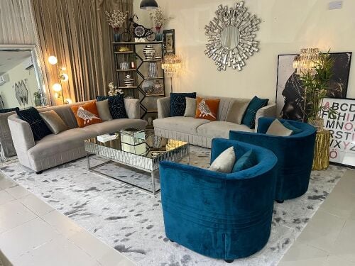 Luxurious sofa set for sale (3+2+1+