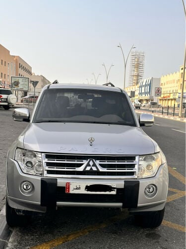 Silver Mitsubishi Pajero 3.8L V6