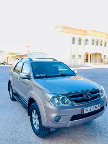 Family car good condition 74080687