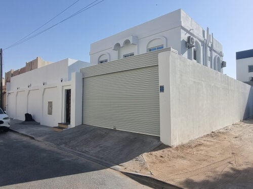 للايجار فيلا بروضة الخيل 