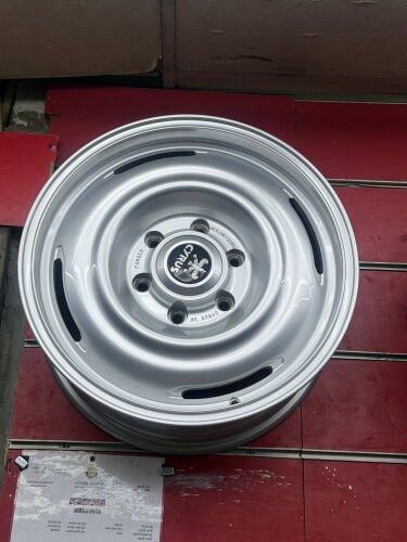 Cyrus 17 