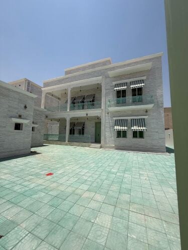 للايجار فيلا الريان جدبدة اول س