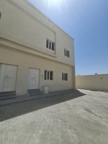 فلل سكنية  عاءلات