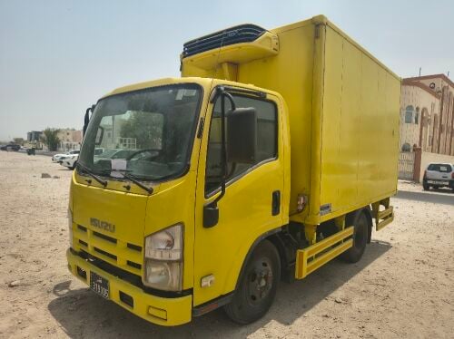 Isuzu 2ton
