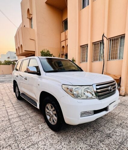 Toyota GXR V8