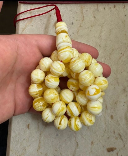 للبيع