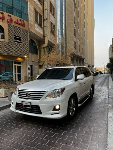 Lexus LX570 Full Option 2010