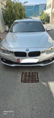 BMW 320i
