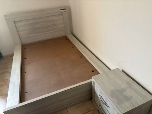 bed + side table 