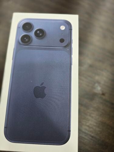 Iphone pro max 17