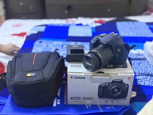 canon 2000d with box