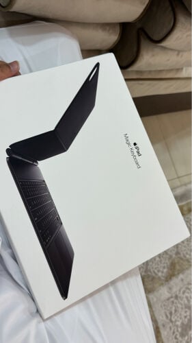 apple MagicKeyboard ipad pro 13inch