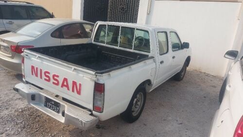 نيسان للبيع