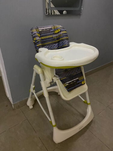 Children’s Eating Chair 