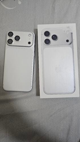 iphone 17pro max 512gb 100% battery
