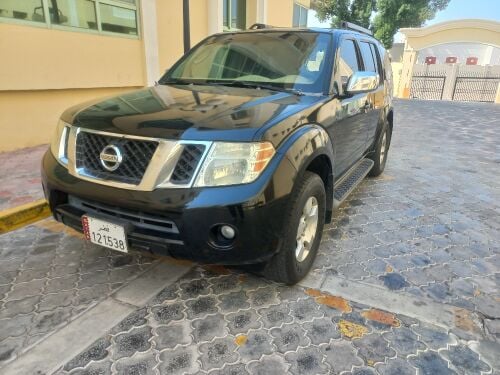 Nissan pathfinder very good  condit