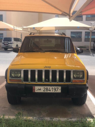 Jeep Cherokee 2000 model