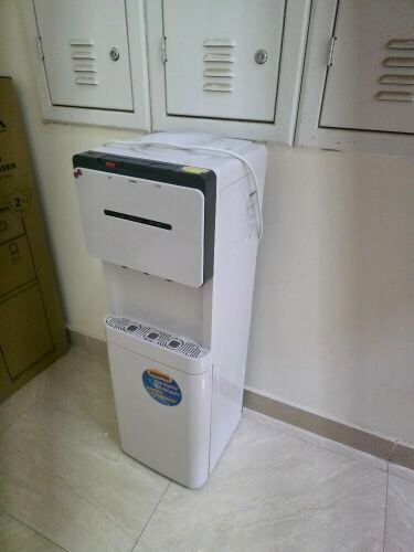دسبنسر ماء