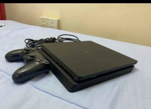 ps4 slim 1 controller and cables