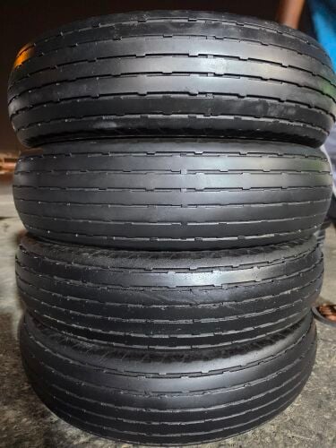 9.00-17 Maxxis Balloon Tyre Ruba