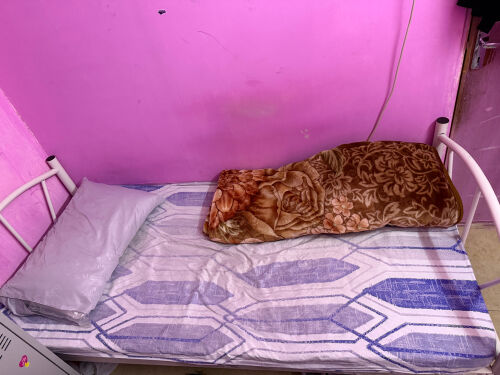 bed and mattress 