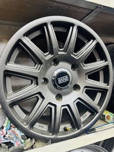 OLD TYRE AND RIM HAVE THIS SHOP GOOD SARVICE AND PRICE 