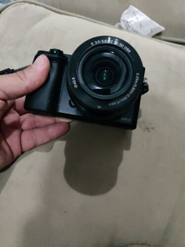 Sony a60//