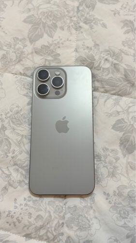 iPhone 15 Pro Max  