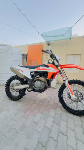 KTM sx-f 450 ( 19 hours only )