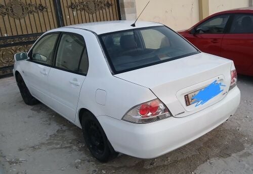 للبيع سيارة ميتسوبيشي لانسر 2007