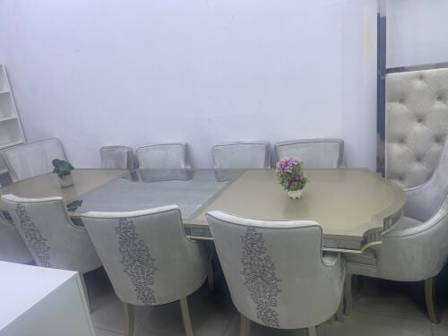 DINING TABLE. 